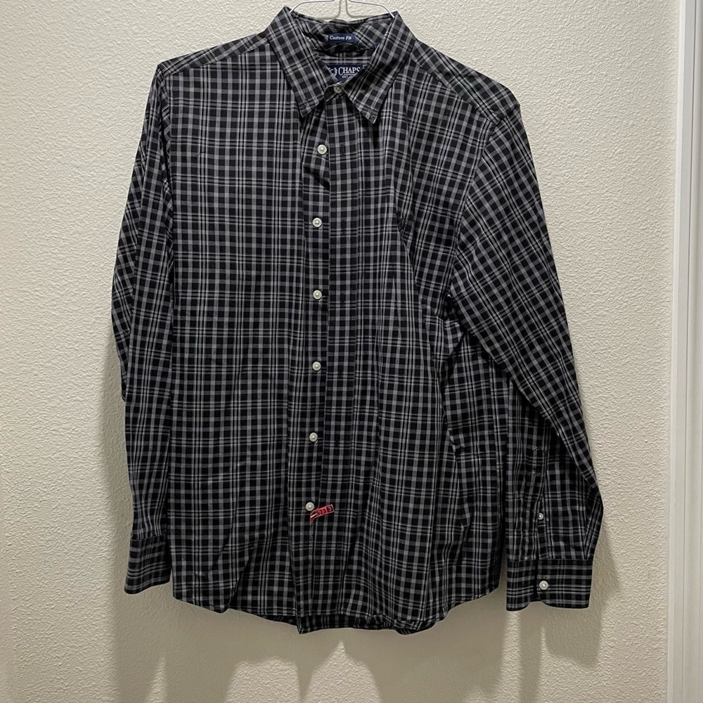 Chaps Dark Grey and White Plain Button Down Men Size Medium